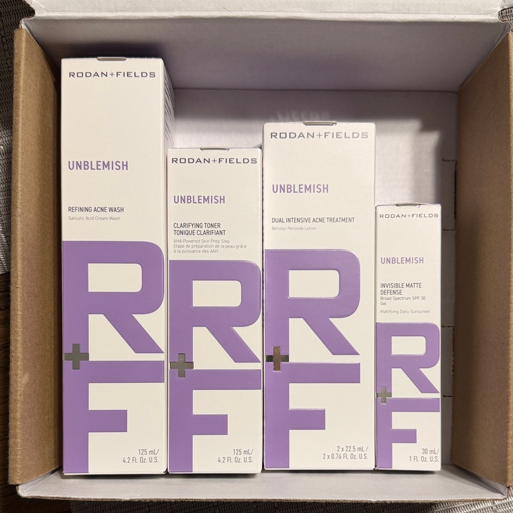 Rodan + Fields Unblemish Set - Lavender and White